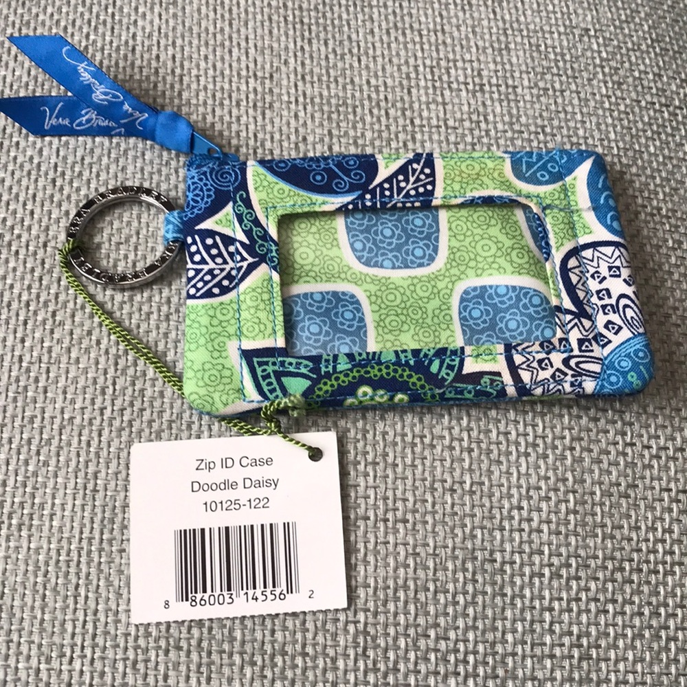 Vera Bradley ID ZIP Case with Lanyard Ring in Doodle Daisy Pattern